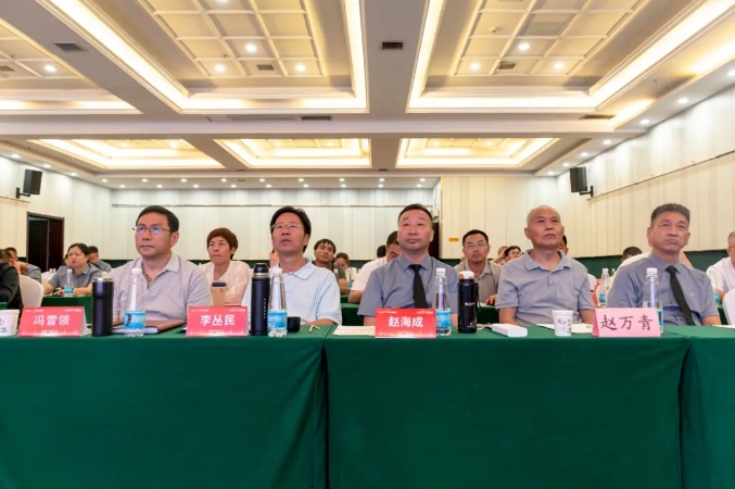 �ڲ�����Ϸ������(�й�)רҵ����,����Ϊ��